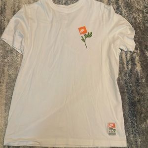 Nike SB shirt